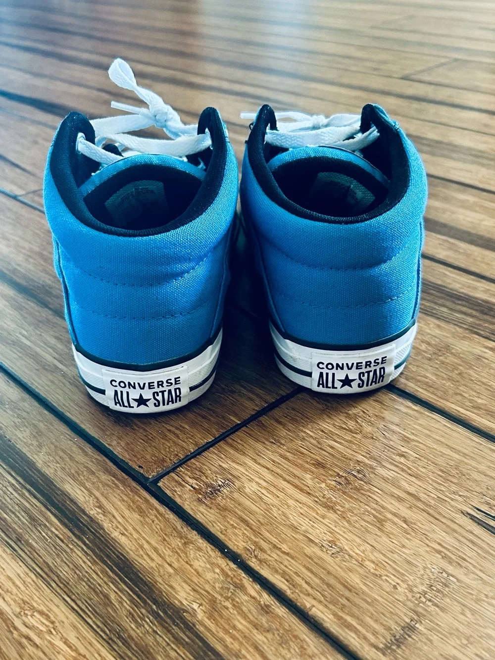 Converse Kids Low-Top Sneakers in Black and Blue size 6.5